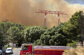 Γαλλία: Η πυρκαγιά στα βόρεια της Μασσαλίας κινείται προς την πόλη