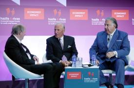 Economist Impact: Ζωηρή συζήτηση ανάμεσα σε οικονομολόγο και Ελληνοαμερικάνο επιχειρηματία