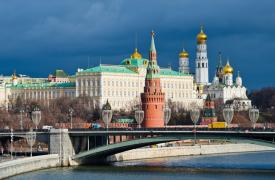 Η Μόσχα κατηγορεί την Ουάσινγκτον ότι «παίζει τον Τζακ Σπάροου» στην Καραϊβική