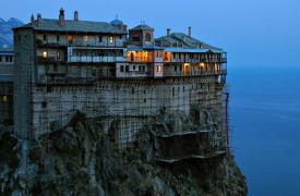 Στο Άγιο Όρος ο Κυριάκος - Ο Νικήτας στριμώχνει την αντιπολίτευση - Τελικά το ΠΑΣΟΚ υποψιαζόταν, ή ήξερε;