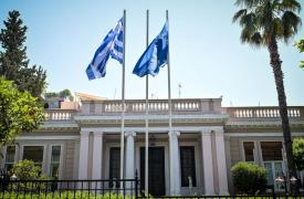 Η ντιρεκτίβα του Μαξίμου, ο Αυγουστιάτικος εφιάλτης και τα «Greek Statistics» των διακοπών