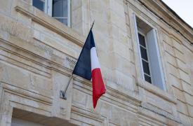 Γαλλία - δημοσκόπηση: Οι περισσότεροι θέλουν διάλυση της Βουλής και νέες εκλογές