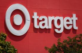 Νέος CEO στην Target: Πιέσεις στη μετοχή - Η εικόνα στο β' τρίμηνο