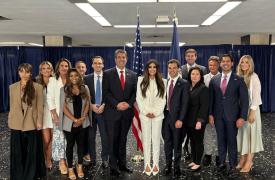 Έρχεται η Κίμπερλι - Έρχονται προσλήψεις και ανταμοιβές - Ο άγνωστος κ. Σαράκης - Το μάθημα του Μωραΐτη