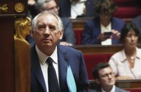 Γαλλία: Νέο πολιτικό κεφάλαιο με απρόβλεπτες διαστάσεις – Το δημόσιο χρέος και οι κοινωνικές ρωγμές