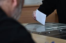 Δημοσκόπηση MRB: Ευρύ προβάδισμα για ΝΔ - «Θρίλερ» στη 2η θέση