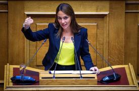 Μιχαηλίδου: Οι πρωτοβουλίες της κυβέρνησης για το δημογραφικό