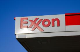 Exxon Mobil: Καλύτερα των εκτιμήσεων τα κέρδη τριμήνου