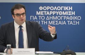 Ο Πιέρ και το διπλό μέτωπο απέναντι σε Τσίπρα και Ανδρουλάκη