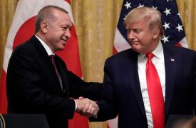 Επικοινωνία Ερντογάν-Τραμπ: «Το παράθυρο ευκαιρίας δύο εβδομάδων που άνοιξε πρέπει να αξιοποιηθεί»