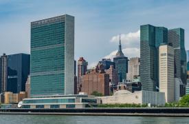 Η δύσκολη ισορροπία του Κυριάκου στη ΝΥ και το άγχος με τη Λιβύη - Και το ΠΑΣΟΚ ζητάει εκταφή - Η μαντινάδα του Βάρρα