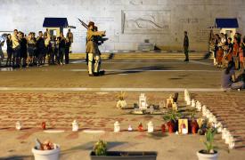 Η μάχη του Αγνώστου η νέα κόκκινη γραμμή - Ο Αλέξης αφήνει πίσω Ανδρουλάκη!