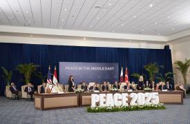 Ικανοποίηση στο Μαξίμου από το Σαρμ ελ Σέϊχ - Διχάζει ο Προμηθέας των Μικρομεσαίων - Από που παίρνει ο Τσίπρας