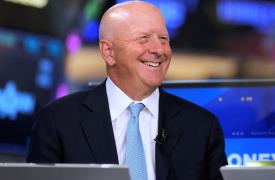 «Καμπανάκι» για το αμερικανικό χρέος και από τον CEO της Goldman Sachs