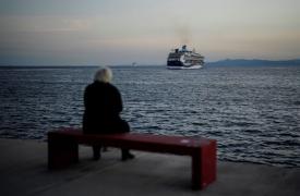 Δεμένα τα πλοία σε όλη την Ελλάδα - 24ωρη απεργία για τη Μέση Ανατολή