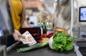 Μειωμένες τιμές έως 8% σε πάνω από 2.000 προϊόντα σούπερ μάρκετ - Η λίστα
