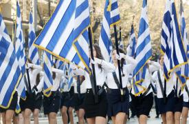 Εβδομάδα παρελάσεων και αντιδράσεων - Το σκοτάδι και ο ρόλος των κομμάτων - Χάνει παντού ο Ανδρουλάκης