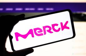 Στον δρόμο Pfizer-AstraΖeneca και η Merck: Μειώνει τις τιμές στις ΗΠΑ για να γλιτώσει δασμούς