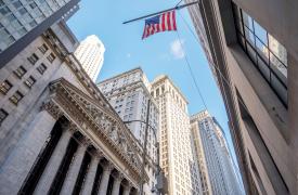 Wall Street: Δικαίωμα στο rebound μέσω Κίνας και Μέσης Ανατολής