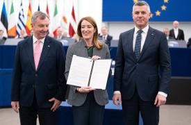 ΕΕ: Εγκρίθηκε ο προϋπολογισμός του 2026 - Ανταγωνιστικότητα, έρευνα, ασφάλεια