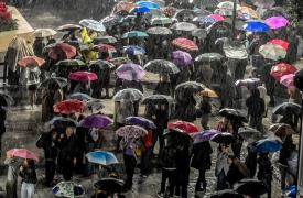 Κακοκαιρία Adel: Σφορδή βροχόπτωση τώρα στην Αθήνα