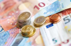 Voucher 800 ευρώ σε οικογένειες: Τελευταία ευκαιρία για αιτήσεις - Ποιους αφορά