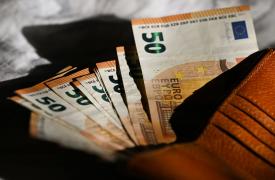 Φορολογικά έσοδα 2026-2029: Πόσα θα πληρώσουν νοικοκυριά και επιχειρήσεις την επόμενη τετραετία