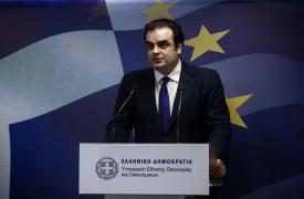 Πιερρακάκης: Σε ισχύ από αύριο το πακέτο ενισχύσεων - Ωφελούνται 2,4 εκατ. πολίτες