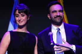 Ράμα Ντουβάτζι: Η «Πρώτη Κυρία» της Νέας Υόρκης ανήκει στη GenZ