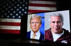 Υπόθεση Έπσταϊν: Η σπάνια ήττα του Τραμπ και το πιθανό πολιτικό κόστος