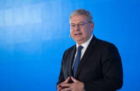 Σιάμισιης (Helleniq Energy): Ανάγκη να συνεχιστούν οι μεταρρυθμίσεις στην Ελλάδα