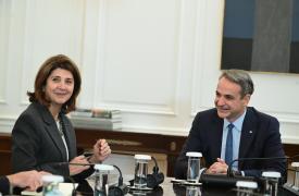 Συνάντηση Μητσοτάκη με την απεσταλμένη ΟΗΕ για την Κύπρο