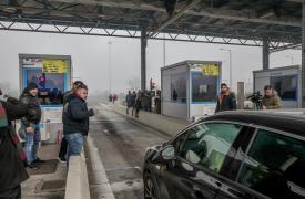 Αγρότες: Συνεχίζεται και σήμερα το άνοιγμα των διοδίων - Παραμένουν στους δρόμους