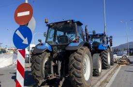 Κατεβαίνουν με τρακτέρ στην Αθήνα οι αγρότες