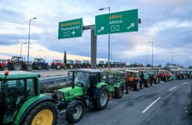 Αγρότες: Πάνω από 50 μπλόκα σε όλη τη χώρα - Γενική συνέλευση σήμερα στη Νίκαια