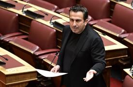 Παραστατίδης για μισθολογικές αυξήσεις ανώτατων ιεραρχών: Εκμαυλισμός ενόψει εκλογών