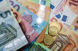 Πέφτουν οι προσδοκίες λίγο πριν τον «έλεγχο» της οικονομίας για το γ’ τρίμηνο