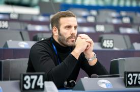 Πόσα χρήματα παίρνει ο Νίκος Παππάς ως Ευρωβουλευτής