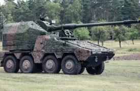 Βρετανία και Γερμανία υπογράφουν συμφωνία ύψους 70 εκατ. δολαρίων για κινητά συστήματα πυροβολικού