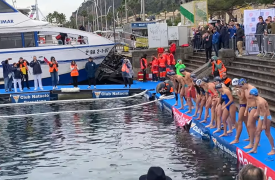 Εκατοντάδες άνθρωποι συμμετείχαν στο 116ο Κύπελλο Χριστουγέννων, αγώνα κολύμβησης στη Βαρκελώνη