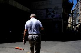 Στα 446,87 ευρώ αυξάνεται η εθνική σύνταξη το 2026 - Οι 10 ειδικές παροχές που συμπαρασύρει