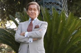 Ιταλία: Πέθανε ο διάσημος σχεδιαστής μόδας Βαλεντίνο