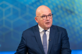 Μπουζνά (CEO Euronext): Οι επενδυτές διαφοροποιούνται μακριά από τις «τρομακτικές» ΗΠΑ