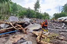 Τουλάχιστον 16 νεκροί λόγω πλημμυρών στη Βόρεια Κελέβη της Ινδονησίας