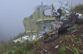 Ινδονησία: Οι αρχές εντόπισαν συντρίμμια αεροσκάφους με 11 επιβαίνοντες που είχε χαθεί από τα ραντάρ