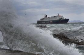 Σε ισχύ απαγορευτικό απόπλου λόγω θυελλωδών ανέμων