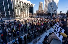 ΗΠΑ: Χιλιάδες στους δρόμους κατά του ICE