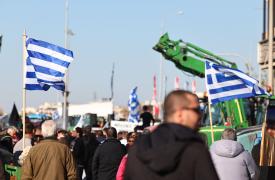 Στον «αέρα» το ραντεβού Μητσοτάκη - αγροτών, ποια μπλόκα δεν κατεβαίνουν στη συνάντηση