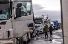 Δυτ. Βαλκάνια: Μπλόκα φορτηγών στα σύνορα τεσσάρων χωρών - «Φωνές» για το νέο σύστημα εισόδου στην ΕΕ