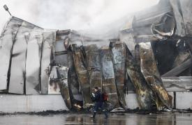 Τρίκαλα: Το βίντεο από την στιγμή της έκρηξης στο εργοστάσιο της Βιολάντα